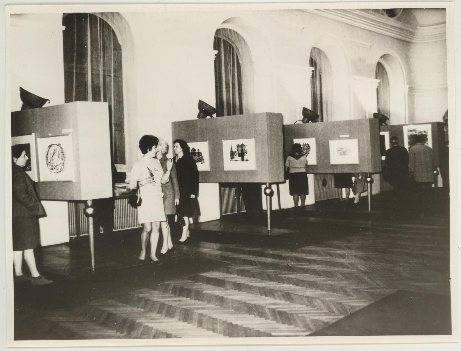Eesti nõukogude graafika näituse avamine Brno Töölisliikumise Muuseumis 17.11.1969. Vaade näitusele.