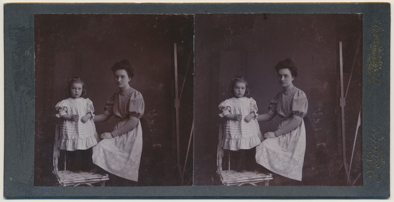 stereofoto, Marie ja Hilja Riet, 1907