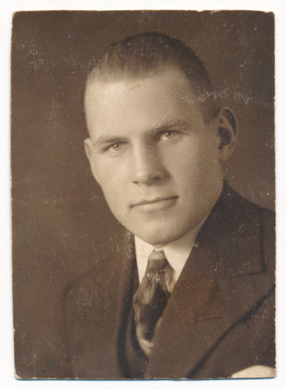 foto, August Vares, u 1935