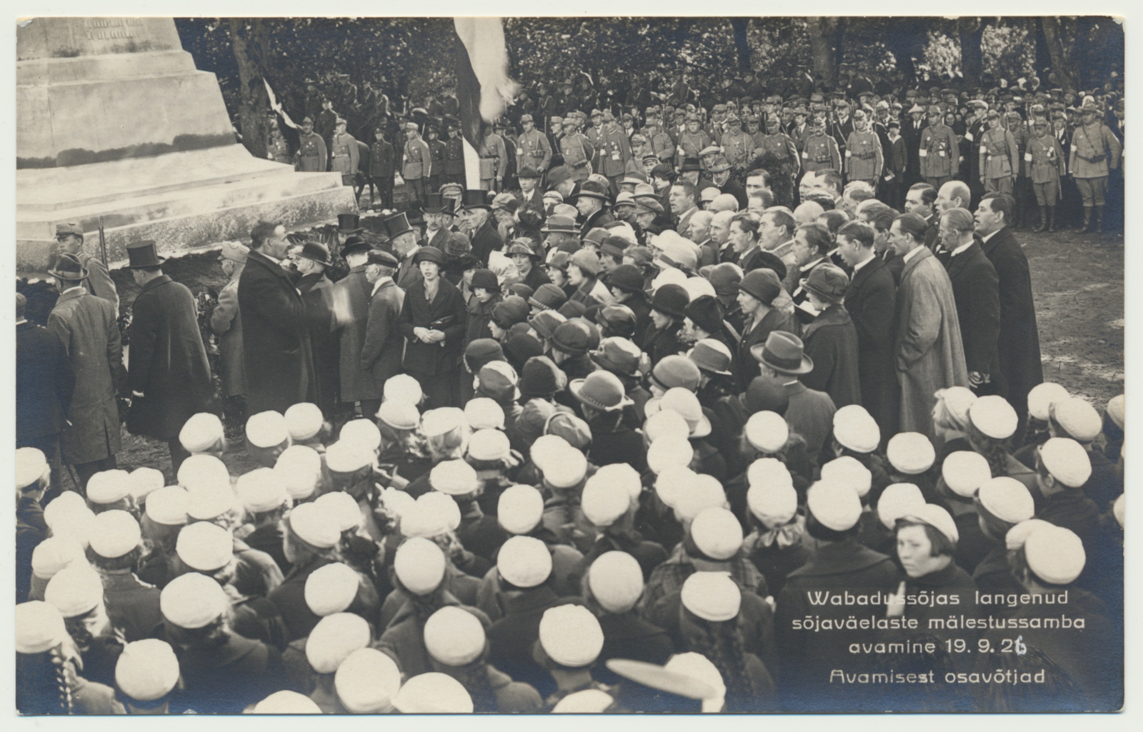 foto, Viljandi, Vabadussõjas langenute sammas, avamine, esineb segakoor Koit, 19.09.1926
