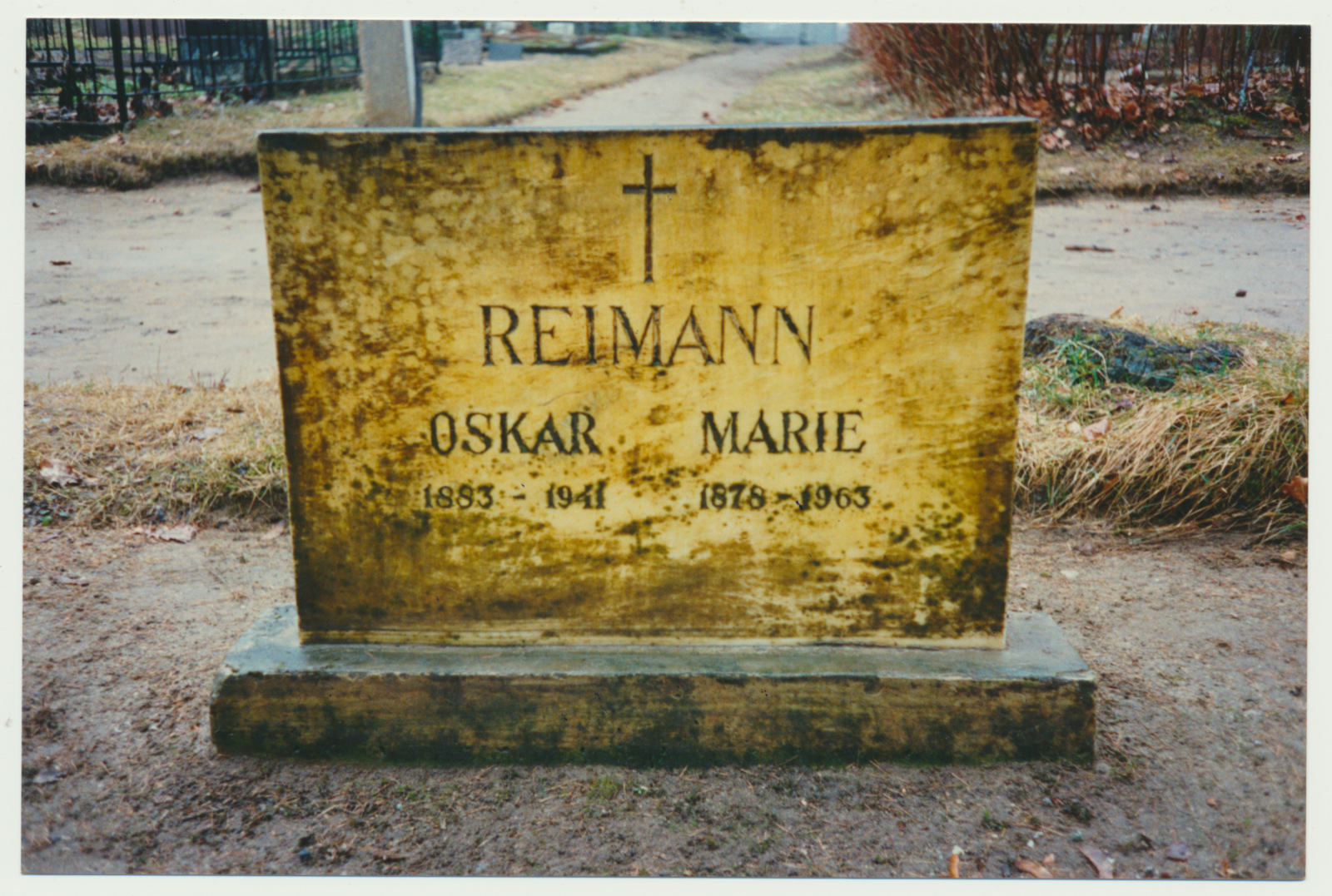 foto, Viljandimaa, Suure-Jaani, Gustav-Oskar Reimanni hauaplats, 1994, foto J. Pihlak, värviline