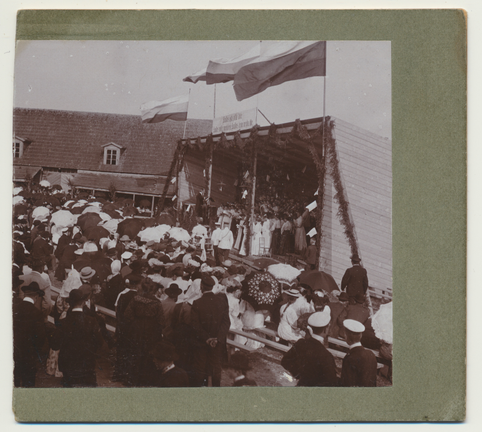 foto, Viljandi 1. Muusikapäev, lava, publik, 1907