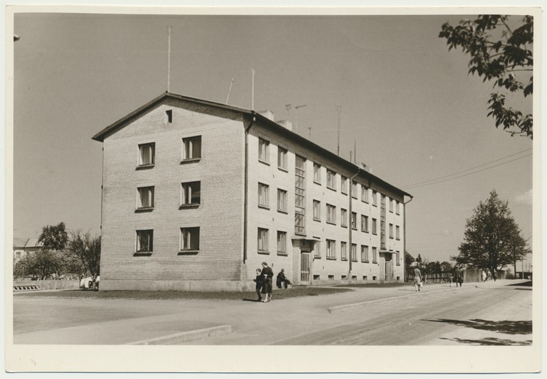 foto, Viljandi, Kaalu tn 11a, korterelamu, 1960, foto L. Vellema