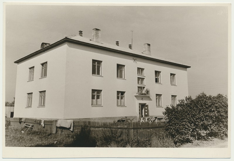 foto, Viljandimaa, Võhma sovhoosi elumaja, 1959, foto L. Vellema