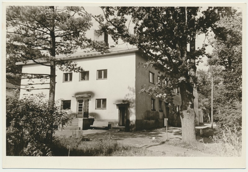 foto, Viljandimaa, Olustvere Põllumajandustehnikumi ühiselamu-võimla, 1960, foto L. Vellema