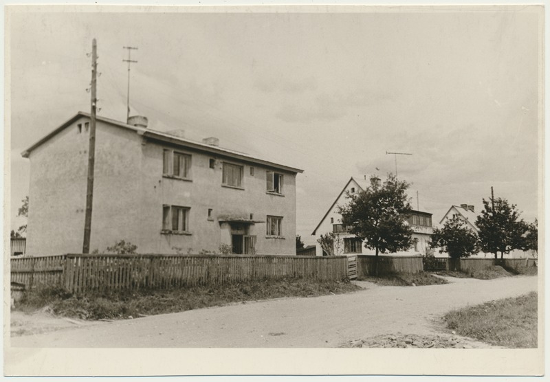 foto, Pärnumaa, Tõlla sovhoos (Tõlla küla), elamud, 1966, foto L. Vellema