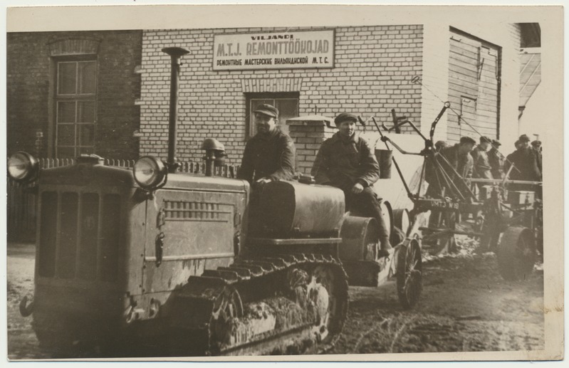foto, Viljandi Masina-Traktorijaam, 1. väljasõit, 1950