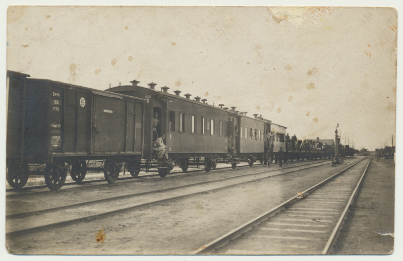 foto, asukoht?, rong sõjaväelastega, suurtükid, u 1927