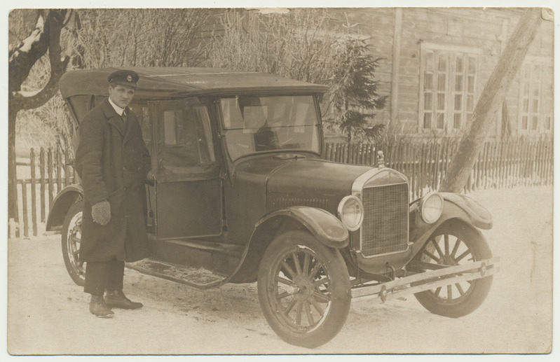 foto, Viljandi, sõiduauto, u 1930, foto H.A. Metsamärt