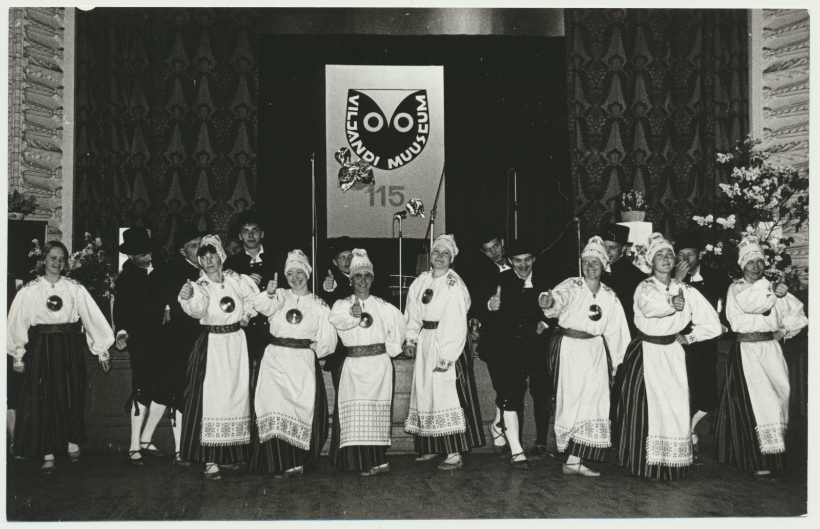 foto, Viljandi muuseum 115, kultuurimaja segarühm, 1993, foto E. Veliste