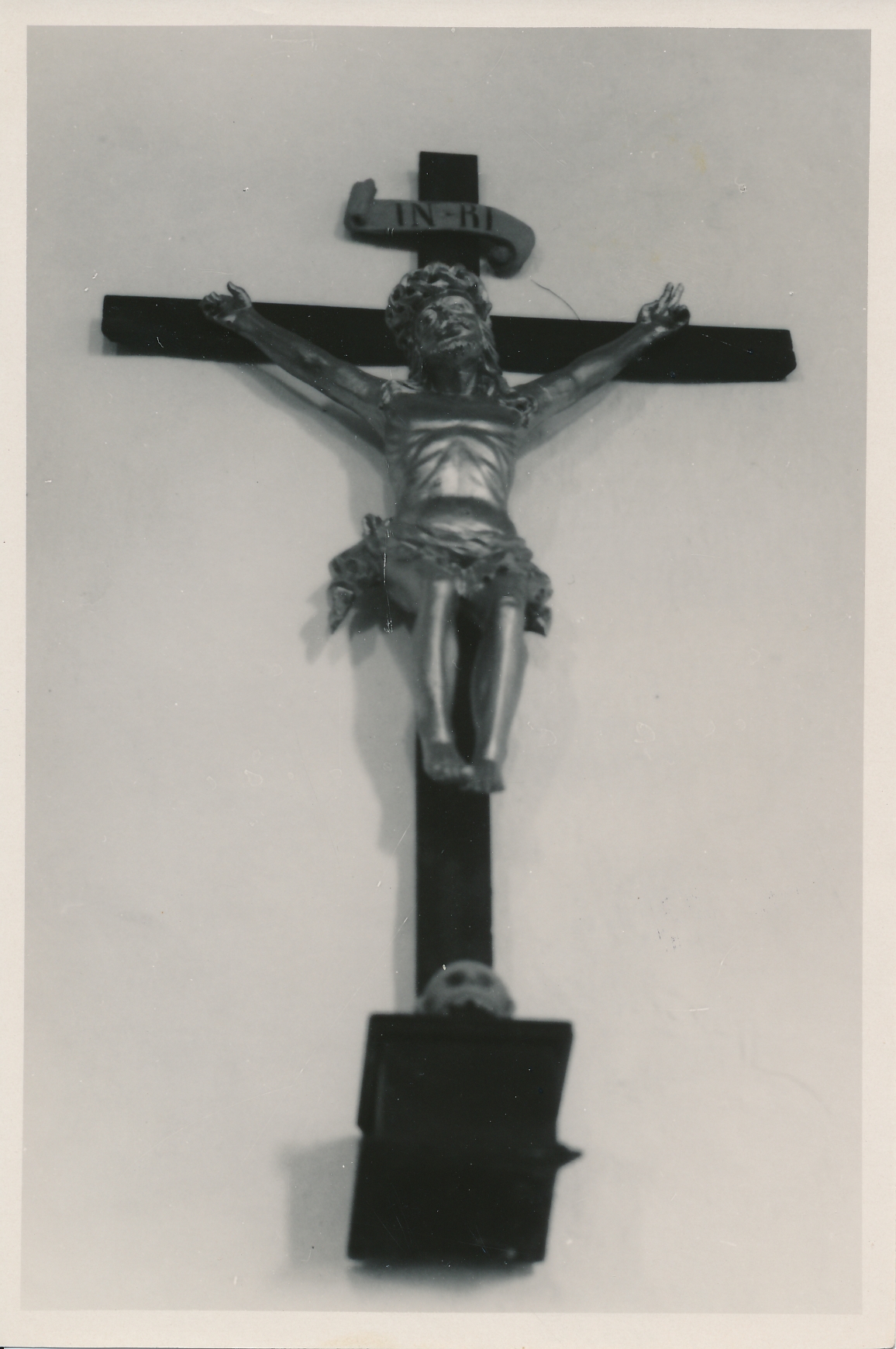 foto, Viljandimaa, Pilistvere kiriku sisevaade, krutsifiks, 1939, foto T. Parri