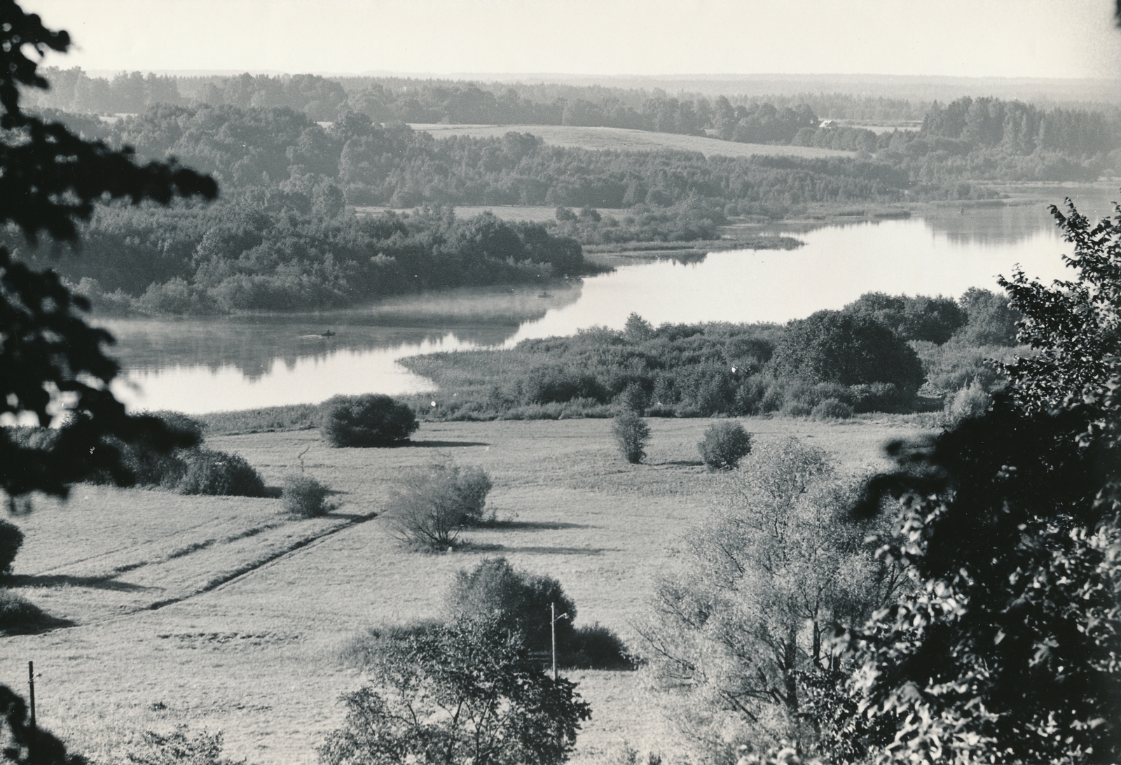 foto, Viljandi, järv, kalda-alad, u 1970, foto E. Veliste