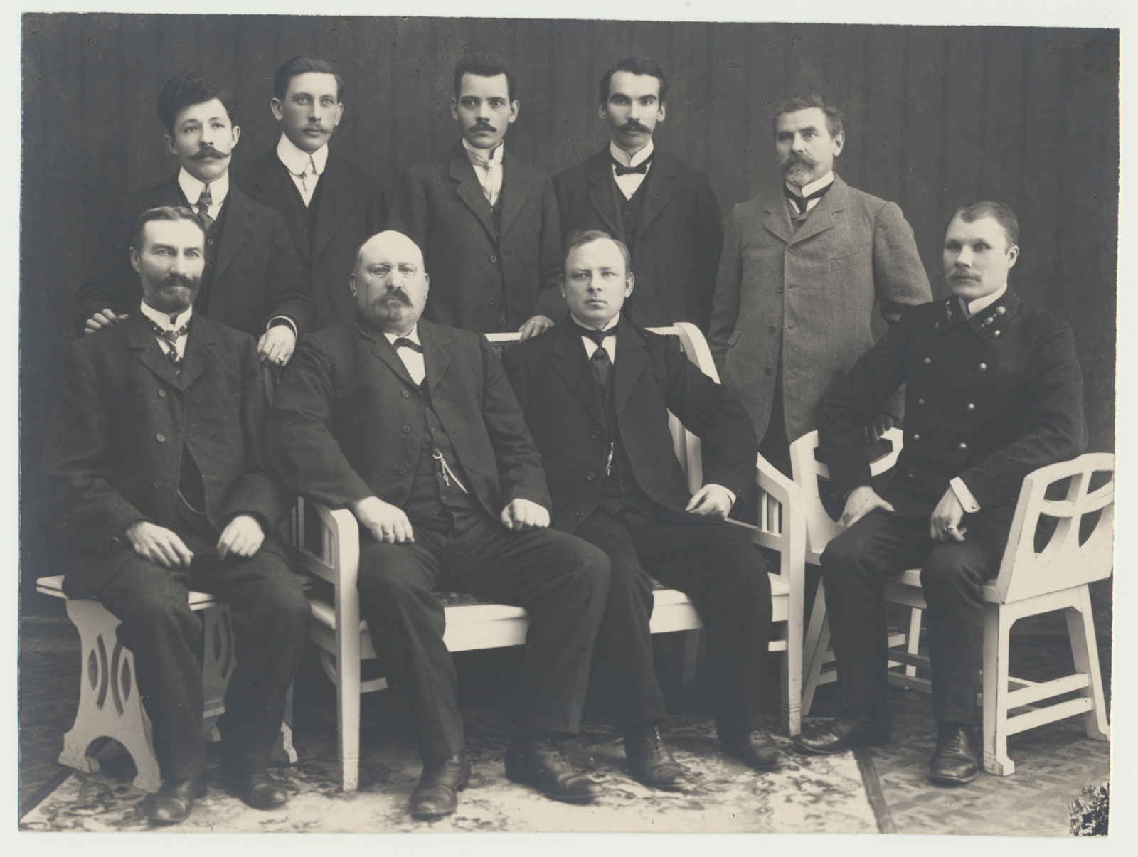 foto, Viljandi Käsitööliste Seltsi eestseisus, u 1913, foto M. Teng