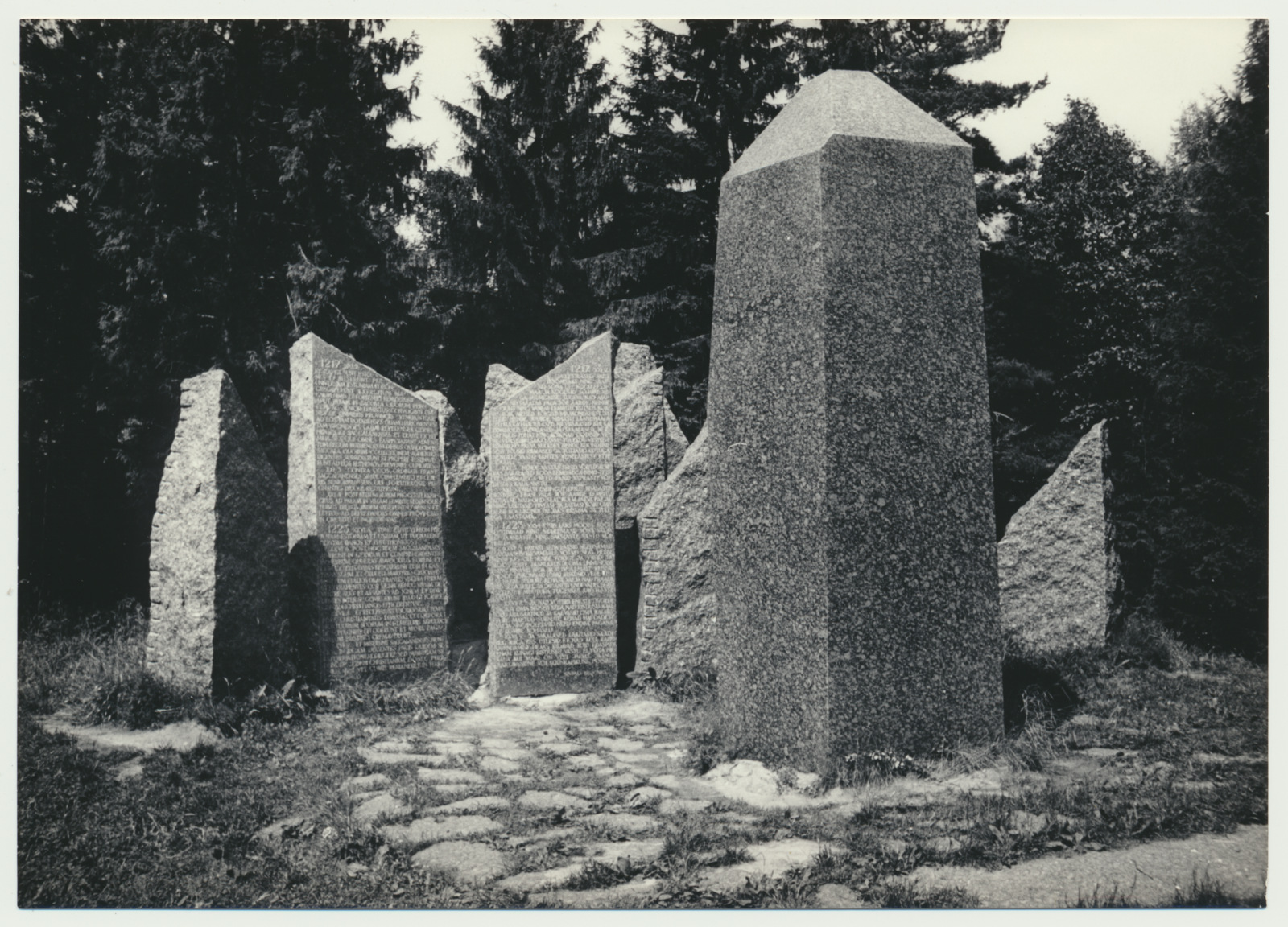 foto, Viljandimaa, Lõhavere monument, 1977, foto E. Veliste