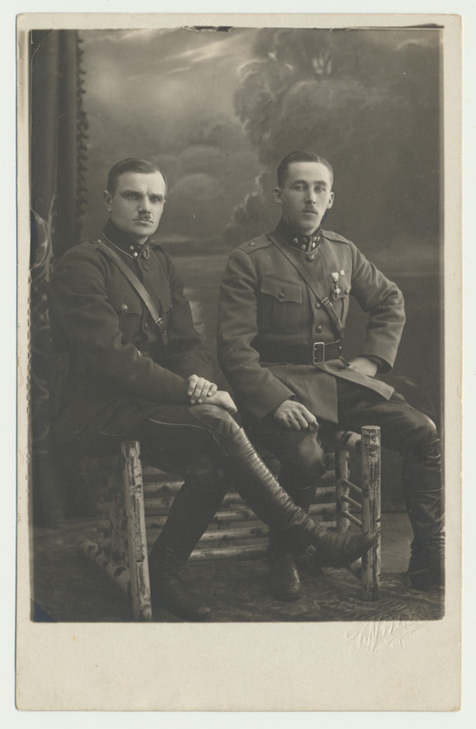 foto, Rudolf Mager ja sõjaväekaaslased, u 1925, foto I. Niilus, Võru