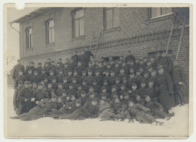 foto, R. Mager sõjaväekaaslastega, grupp, u 1920