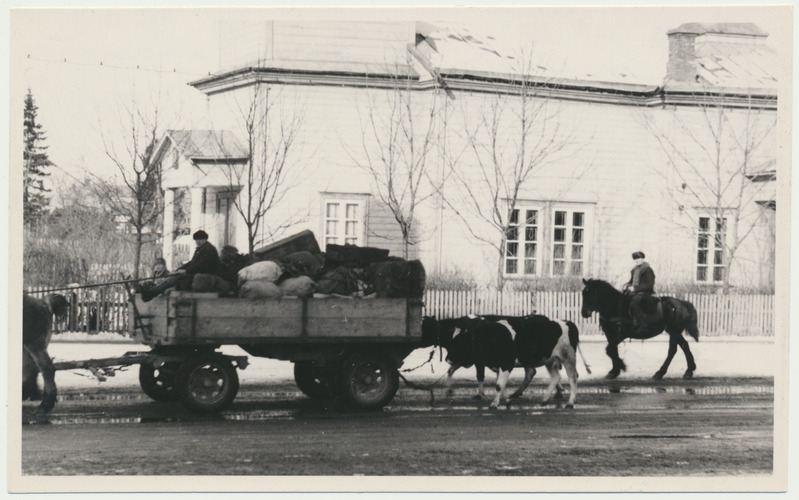 foto, Viljandi, Vaksali tn, Saksa moonavoor, 1942, foto A. Kiisla
