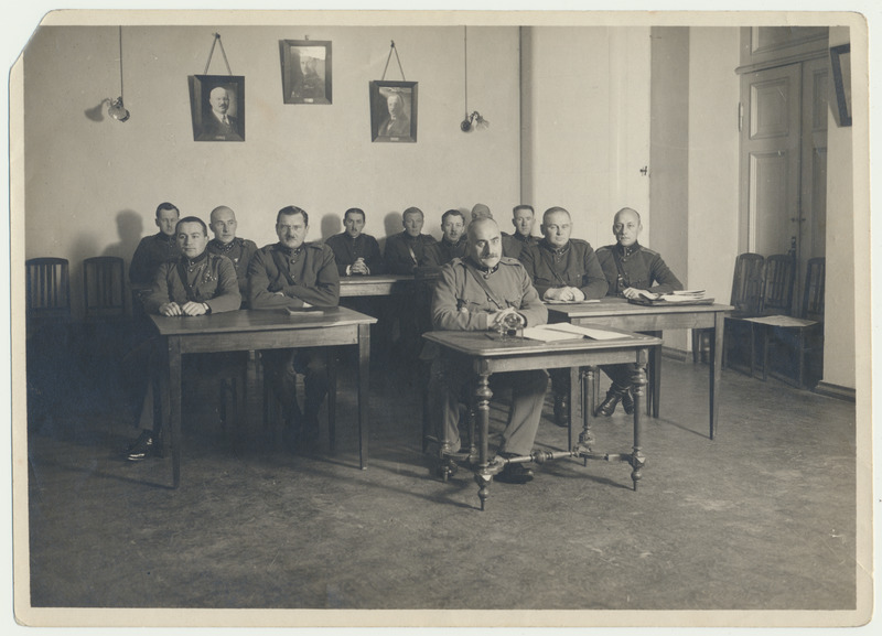 foto, Eesti Kaitsevägi, kindralstaabi kursused, õppeklass, 1924