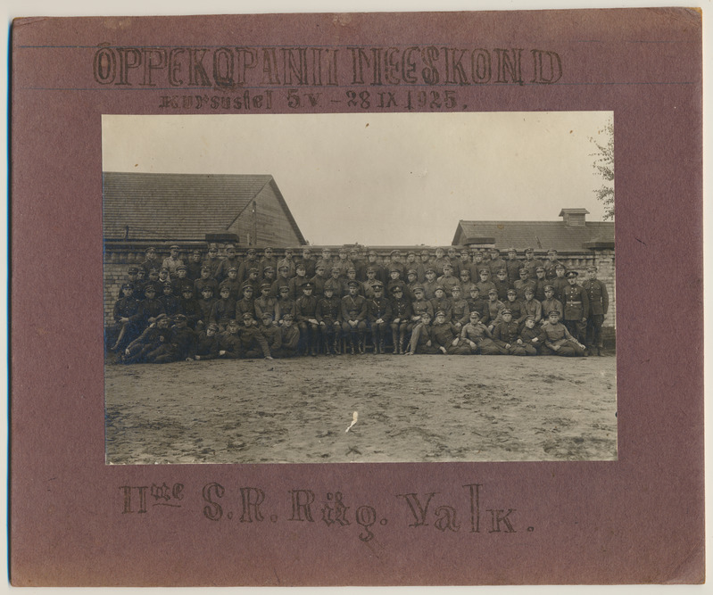 foto, Valga, II Soomusrongi rügemendi õppekompanii meeskond, kursused, 1925