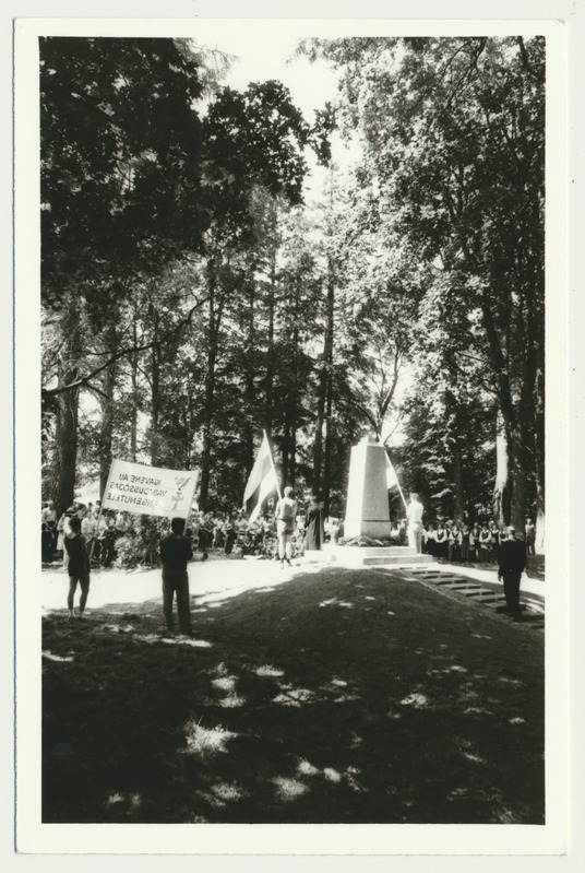 foto, Viljandimaa, Kõpu, Vabadussõja mälestussamba taasavamine, 1989