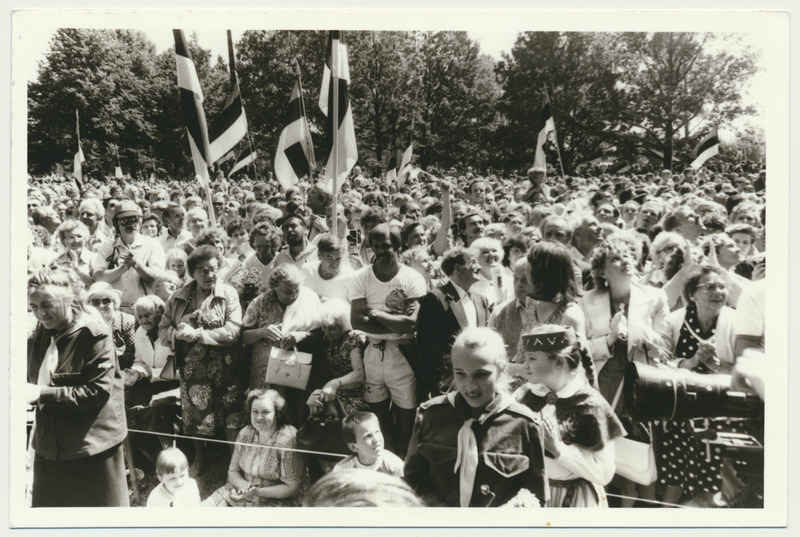 foto, Pärnumaa, Tahkuranna, K. Pätsi ausamba taasavamine, 1989
