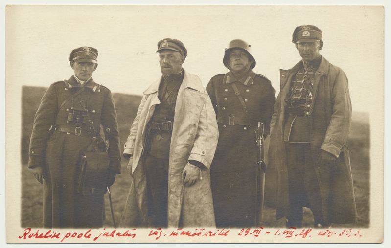 foto, ratsarügement, manöövri juhatus, vasakul M. Bergmann, 01.08.1928