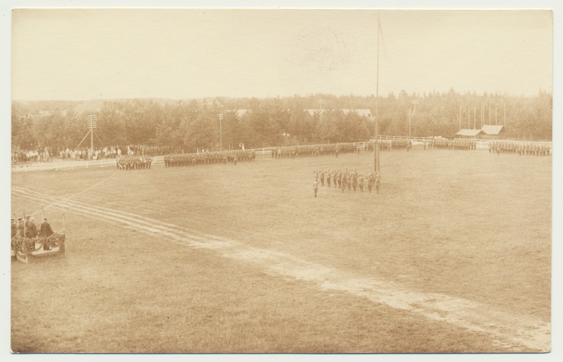foto, Värska sõjaväelaager, rivistus lipuväljakul, 11.07.1930