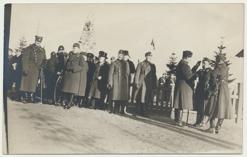 foto, Tartu, ratsarügement, grupp, Vabadussõja mälestussamba juures, 1931