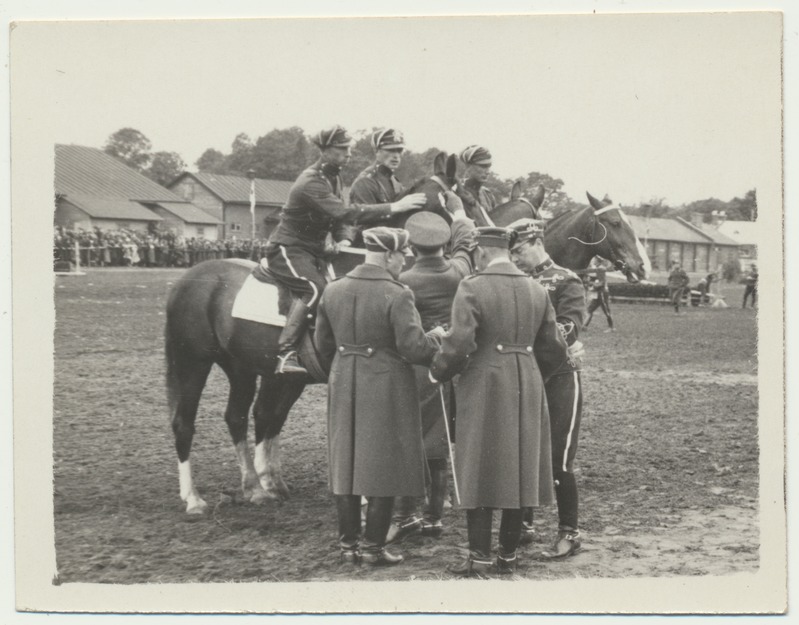 foto, Tartu, ratsarügement, ratsavõistlused, 1935