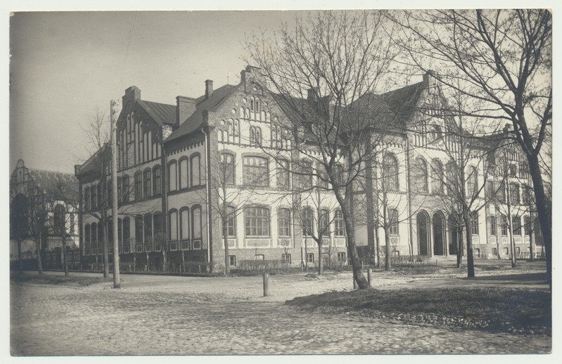 fotopostkaart, Pärnu, Tütarlaste gümnaasium, u 1920?