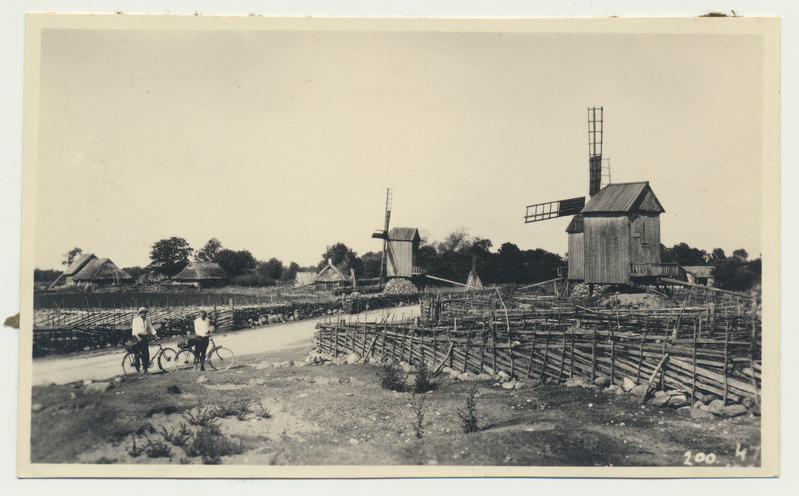 fotopostkaart, Saaremaa, 3 tuulikut, u 1930, foto V. Suraš
