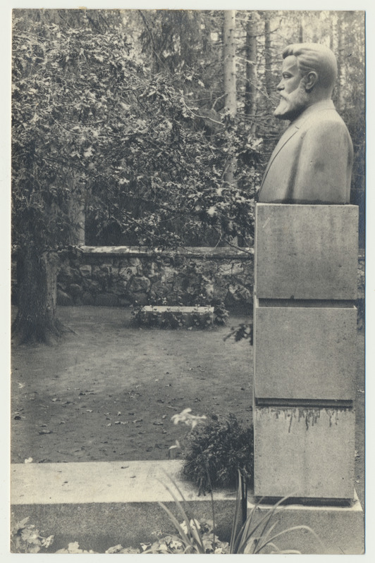 fotopostkaart, C.R. Jakobsoni hauamonument, u 1930