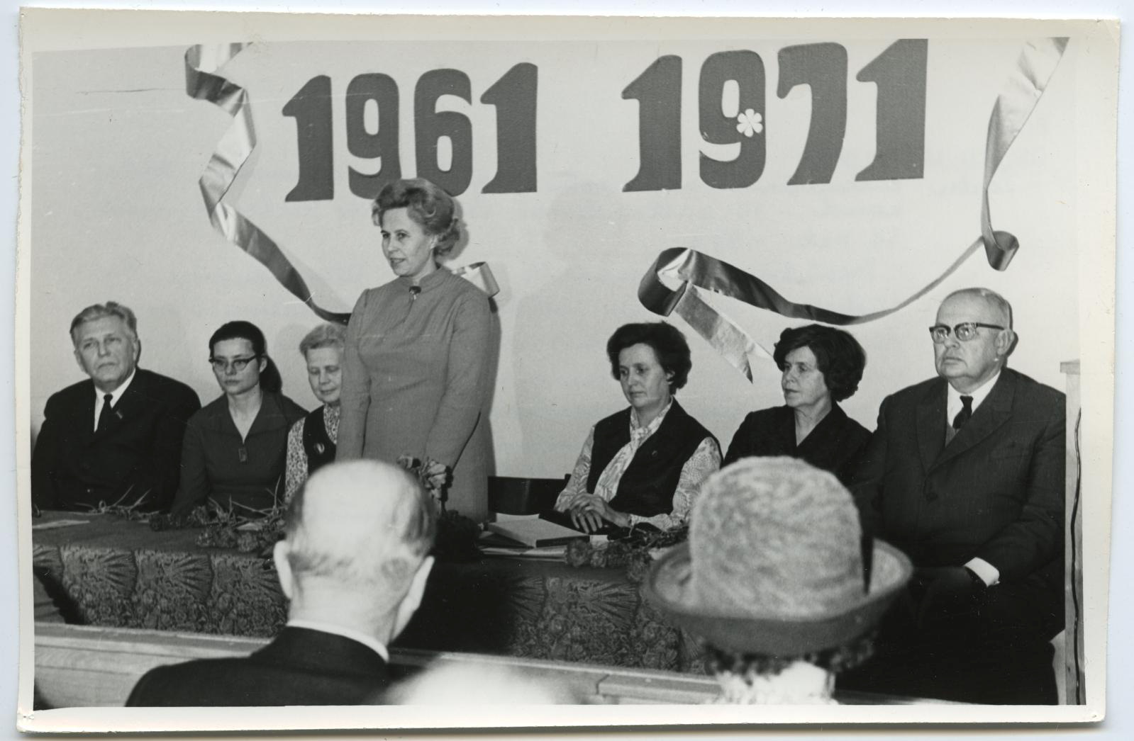 10. aastapäeva konverents lektooriumis 21. oktoobril 1971.