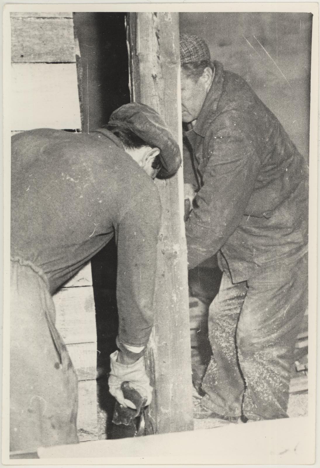 Tööruumide laiendamine. Juurdeehituse ja vana hoone vahelava tegemine 1971. a.