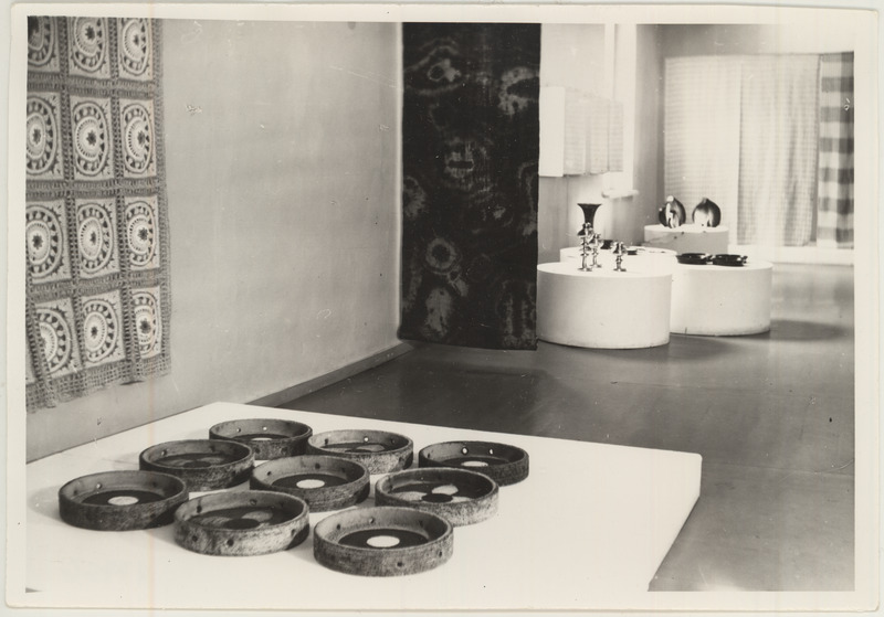 Vaade Tartu tarbekunstinäitusele dets. 1975 - jaan. 1976.