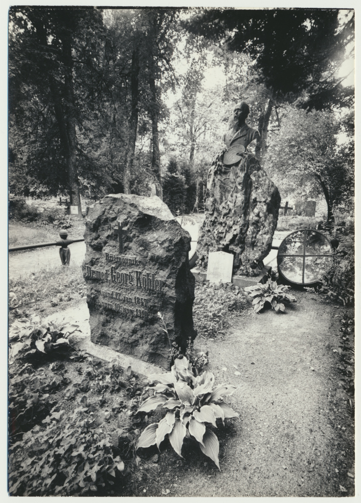 foto, Viljandimaa, Suure-Jaani kalmistu, J. Köleri haud, 1977, foto E. Veliste