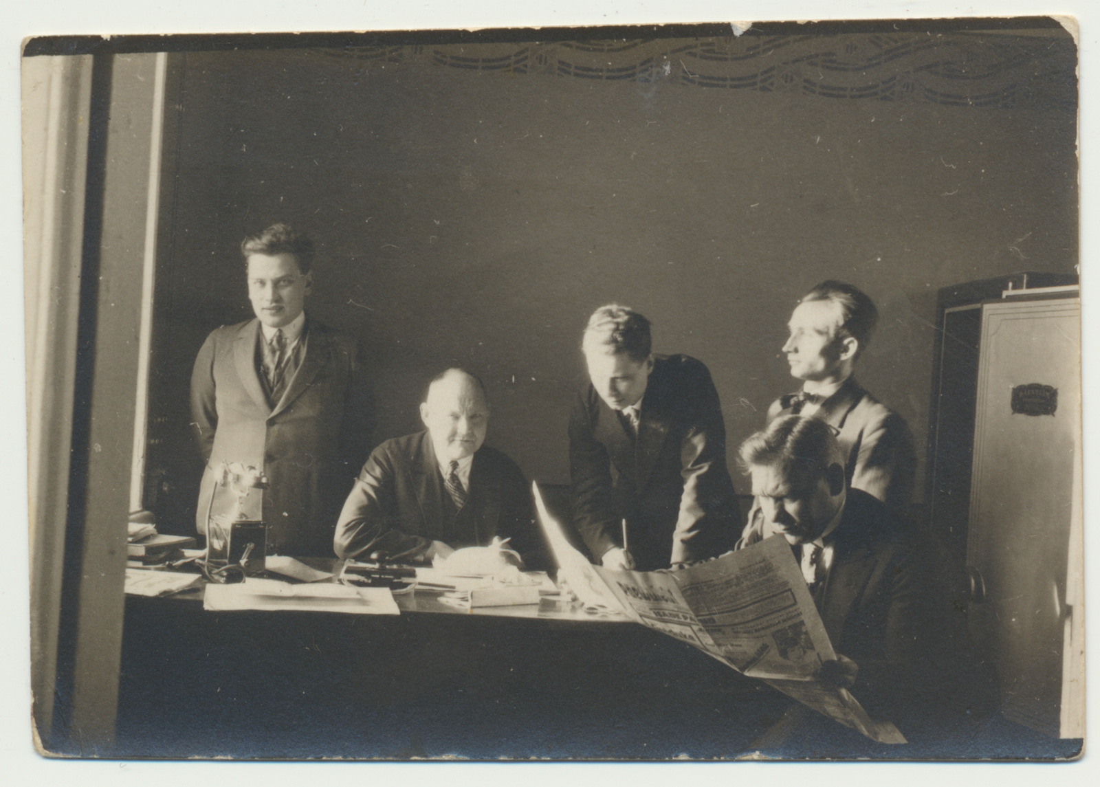 foto, Viljandimaa, Võhma, majandusühisus, kabinet, 4 inimest, u 1935