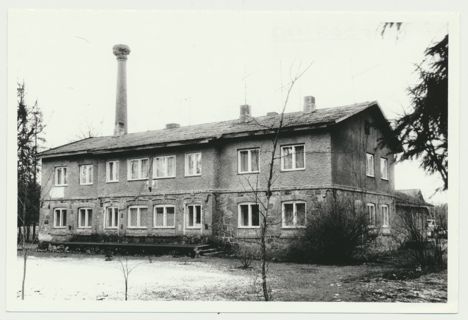 foto, Viljandimaa, Puiatu endine meierei, 1993, foto L. Kadalipp