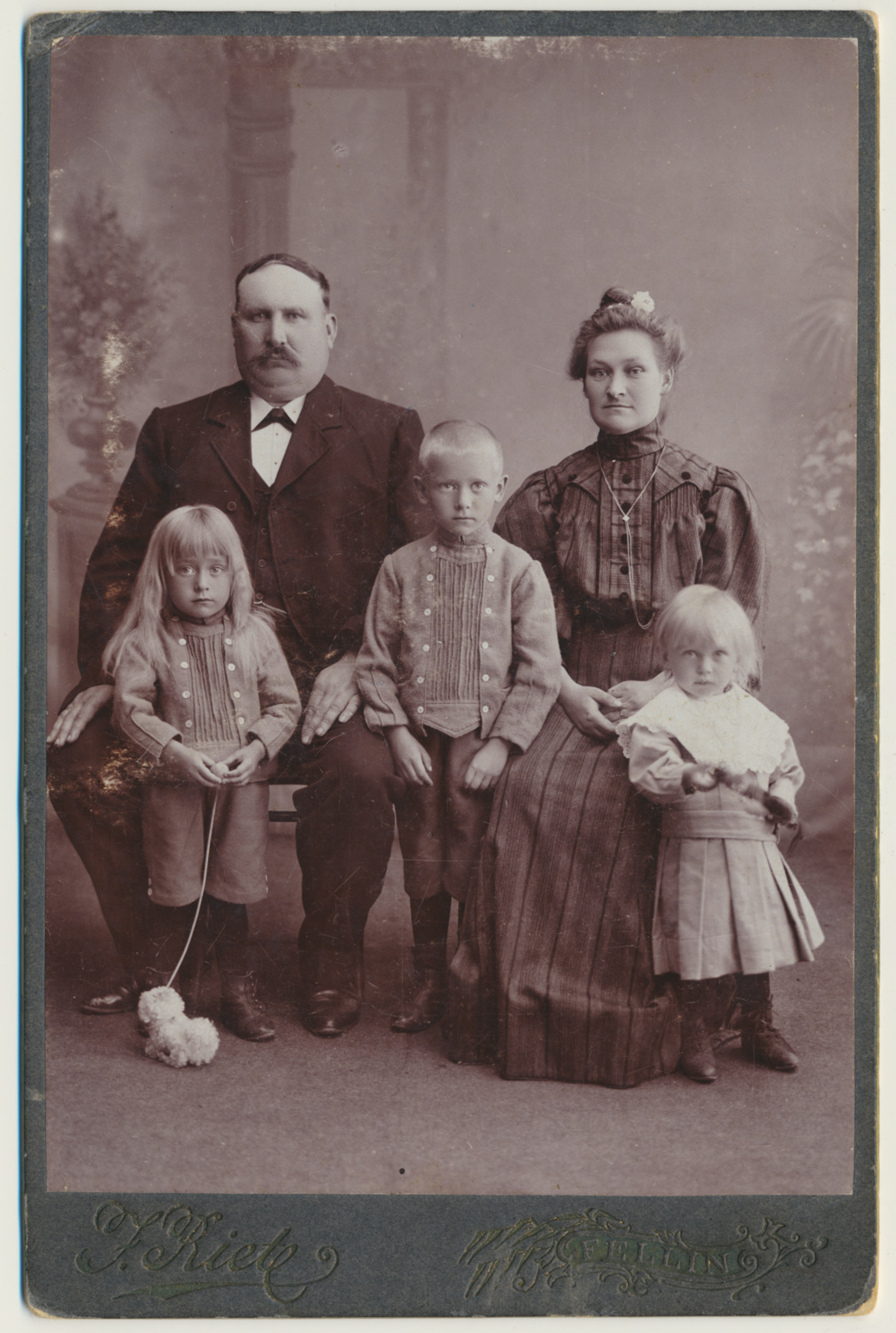 foto, perekond Koppel, 1908, foto J. Riet
