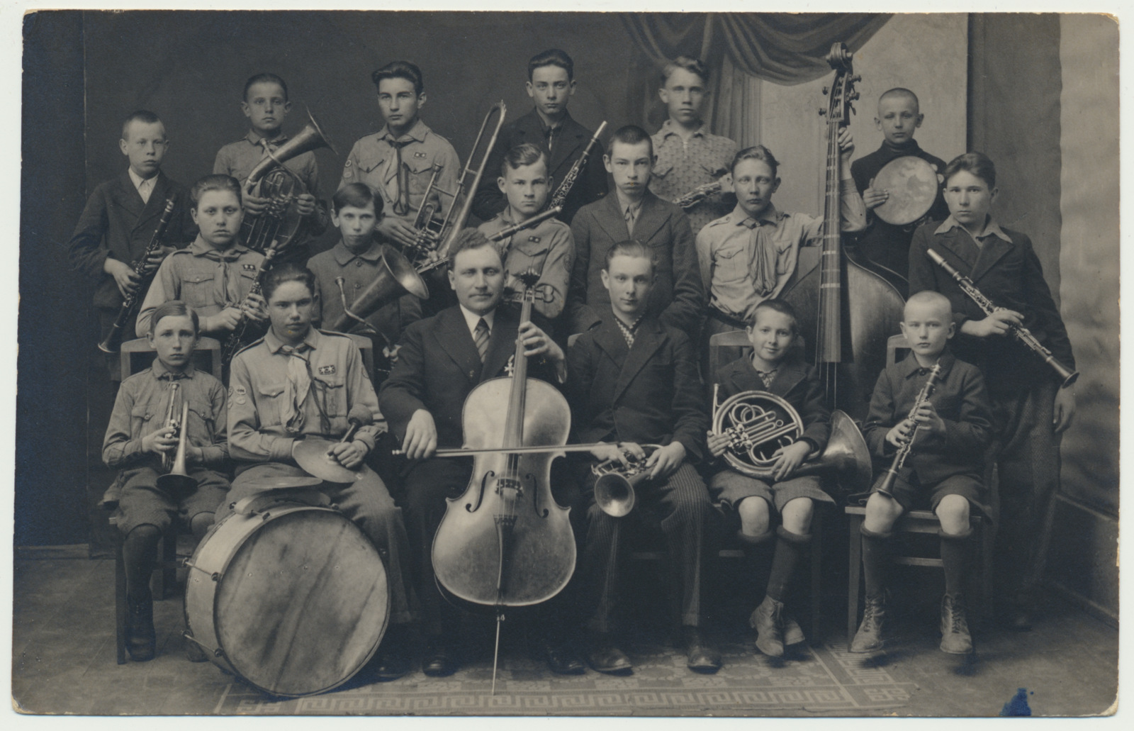foto, Suure-Jaani kihelkonna kool, orkester, juht P. Kondas, u 1930, foto H. Kullandi