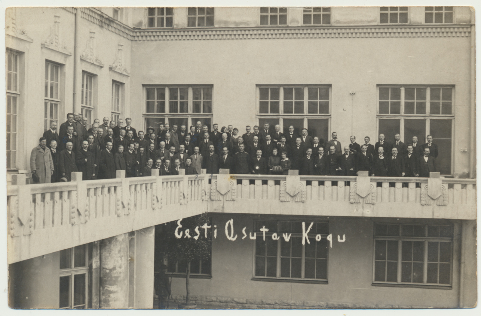 foto, Eesti Asutav Kogu, Tallinn, Estonia rõdul, 1919