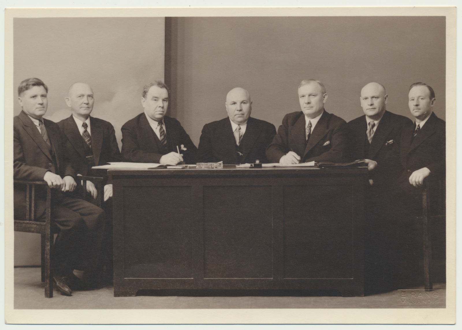 foto, grupp Viljandi ettevõtjaid, sh A. Mikk, A. Leeto, 1938, foto E. Rang