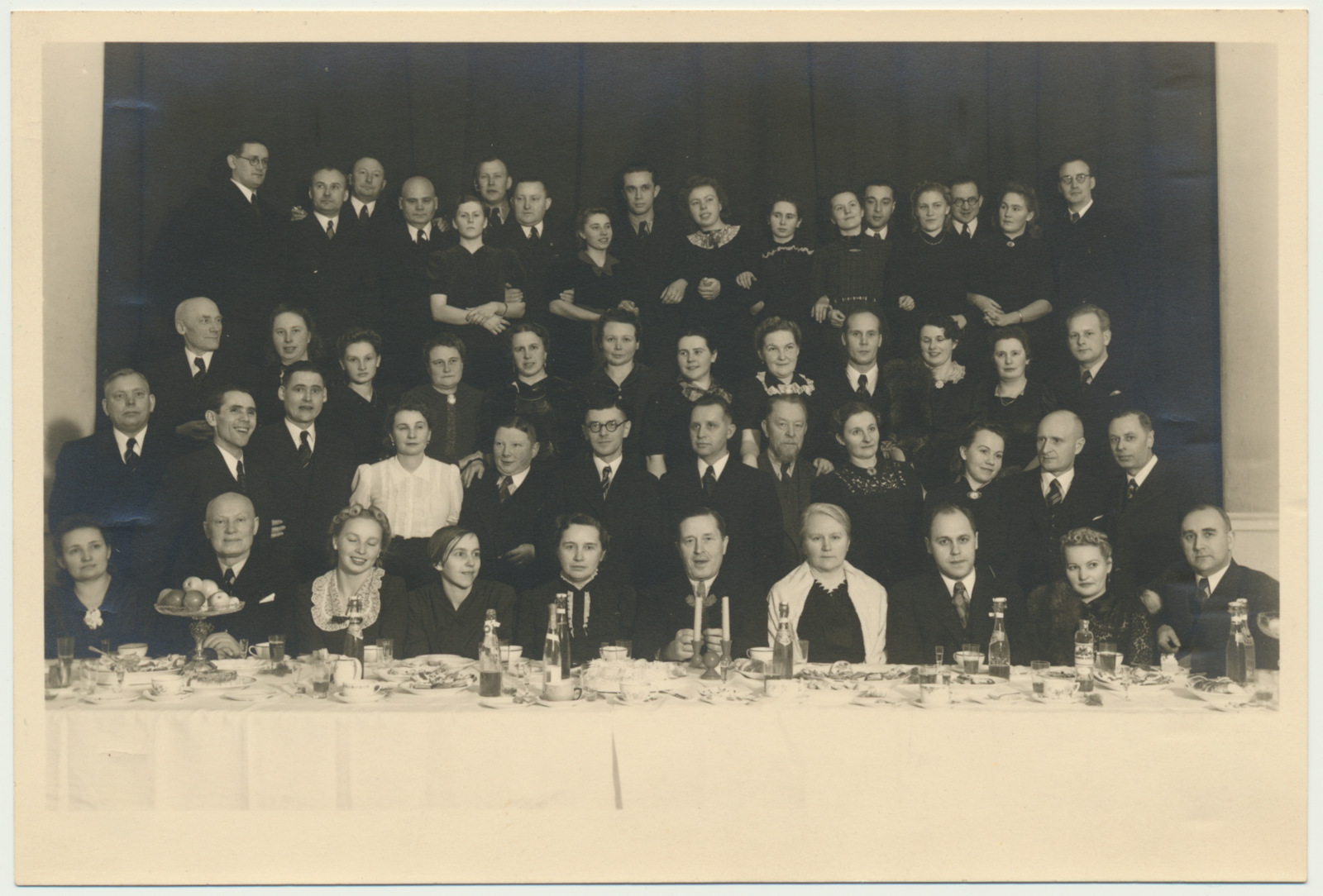 foto, EÜS vilistlaste Viljandi koondise ball, u 1940, foto E. Rang