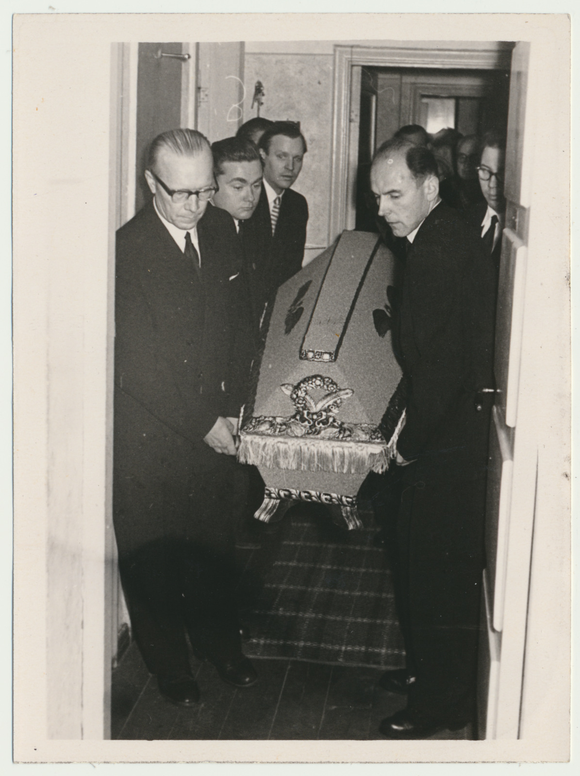foto, Tartu, kodumajas, Juhan Simmi matused, 1959