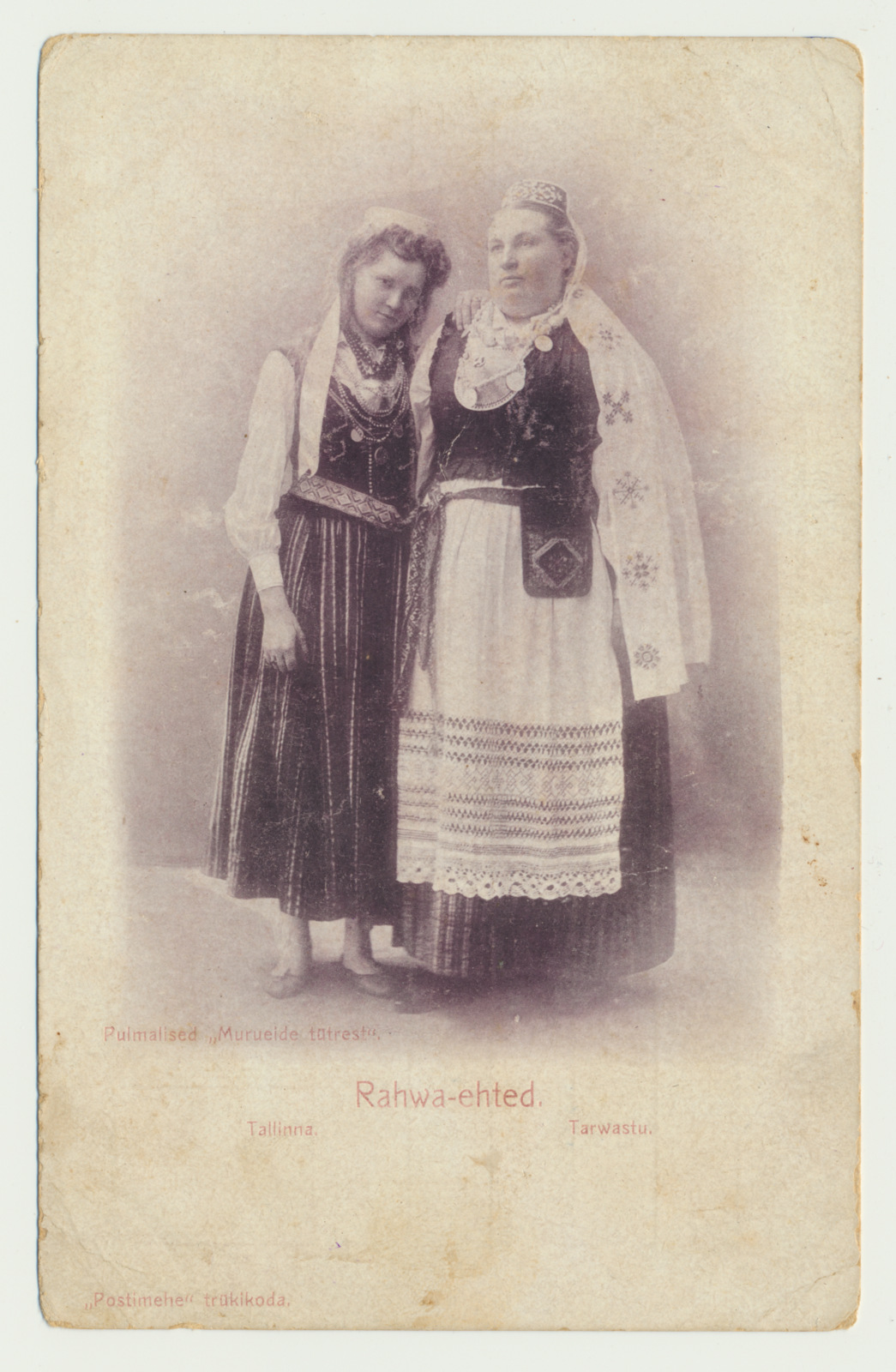 trükipostkaart, rahvariided, Tarvastu naine ja Tallinna naine (pulmalised Murueide tütrest), u 1910