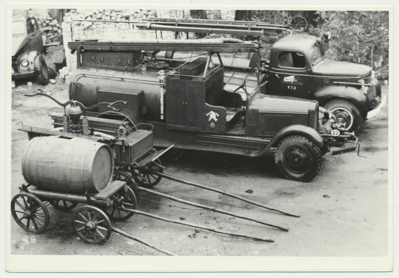 foto, Viljandi, tuletõrje tehnika näitus VTÜ-100, 1968, foto H. Arro