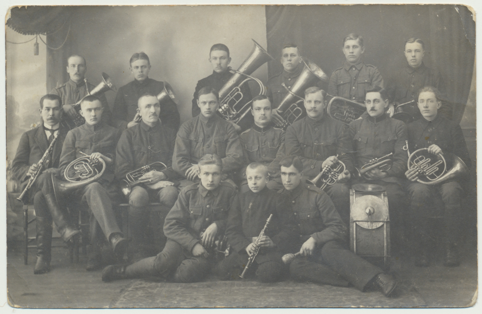 foto, Viljandi kooliõpilaste pataljon'i orkester, u 1919