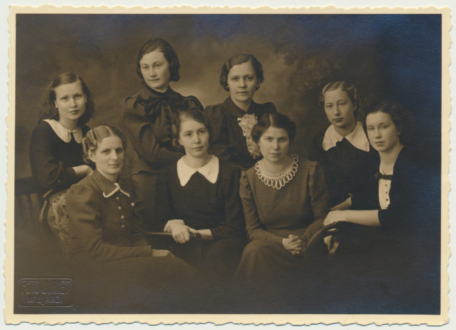 foto, Viljandi Maavalitsus'e naistöötajad, u 1938