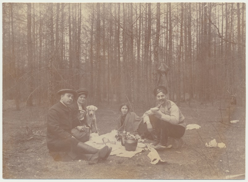 foto, Venemaa, Zeja linn, piknik metsas, sh Jaan ja Anna Kukk (Uudelt), u 1911