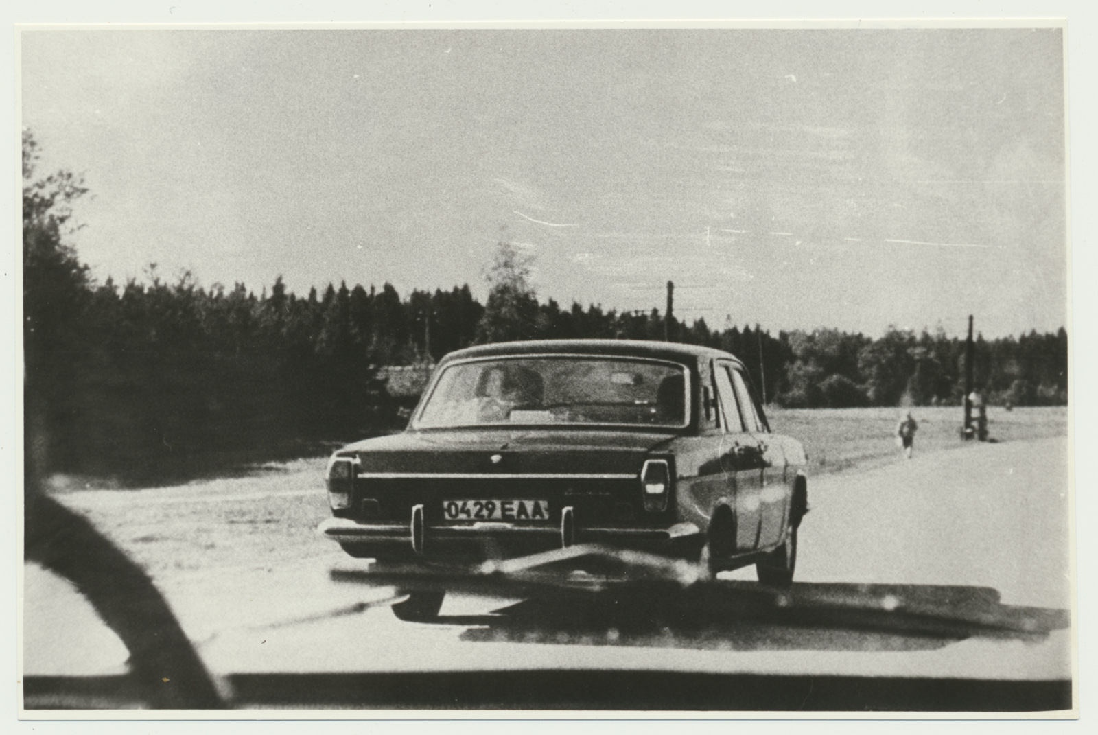 foto, Viljandimaa, Tarvastu, keelatud muinsuskaitse päevad, valitsusauto?, 05.09.1987, foto T. Matson